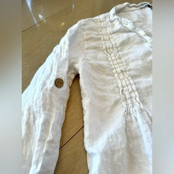 VIOLA BORGHI PLEATED V NECK BLOUSE - Picture 9 of 13